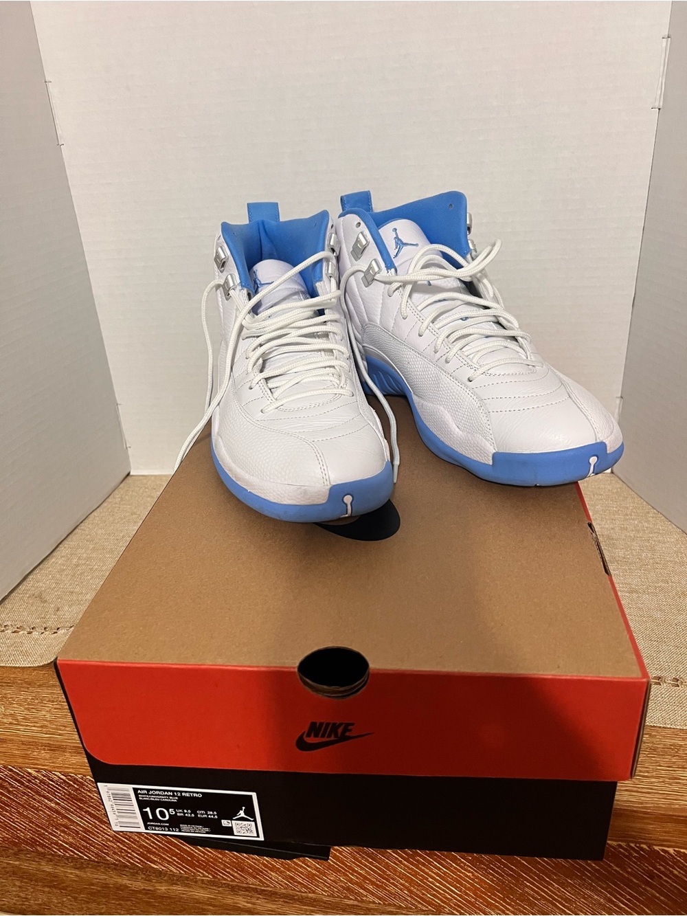 Nike Air Jordan Retro Sneakers - White/Light Blue